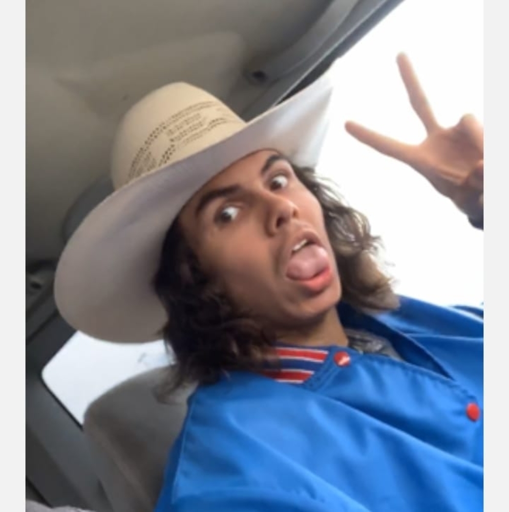 Meet your Posher, Zac